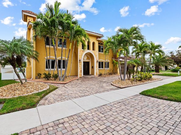 1512 SE 12th St, Deerfield Beach FL 33441