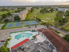 3755 Via Poinciana 101, Lake Worth FL 33467