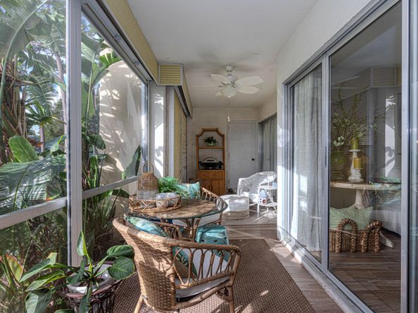 3755 Via Poinciana 101, Lake Worth FL 33467