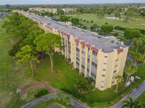 3755 Via Poinciana 101, Lake Worth FL 33467