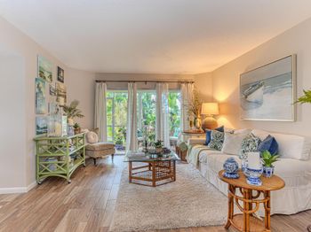 3755 Via Poinciana