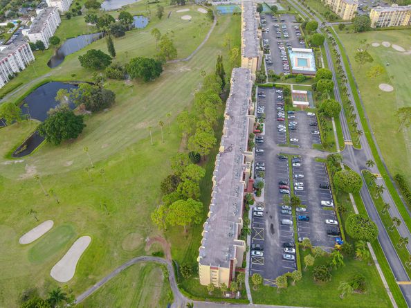3755 Via Poinciana 101, Lake Worth FL 33467