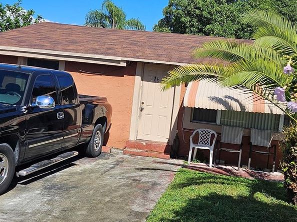 216 NW 7th Ct, Hallandale Beach FL 33009