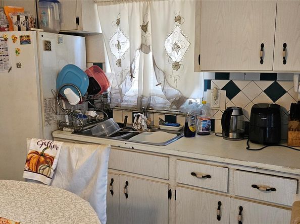216 NW 7th Ct, Hallandale Beach FL 33009