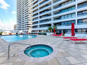 529 S Flagler Drive Th3g, West Palm Beach FL 33401
