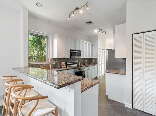 1307 SE 2nd Street, Fort Lauderdale FL 33301