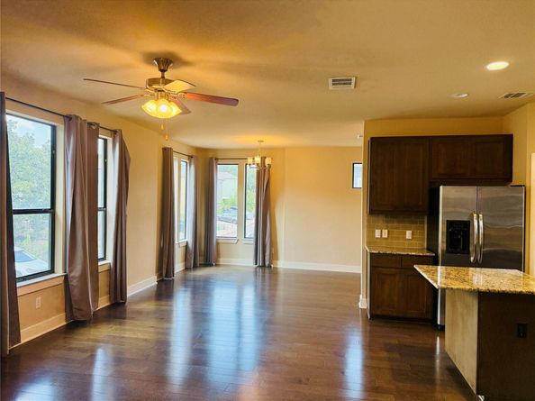 2004 Tripshaw LN 73C, Austin TX 78741