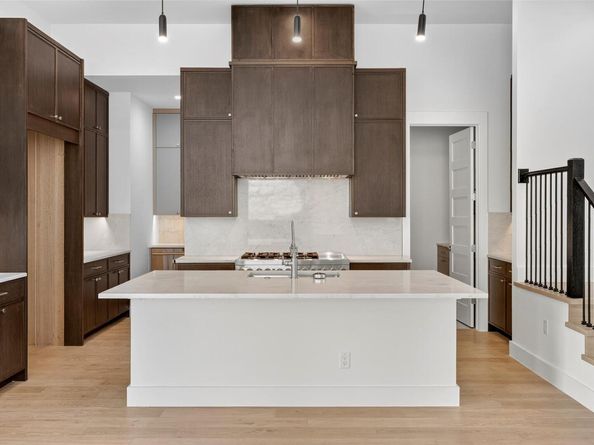 10105 Milky Way DR, Austin TX 78730