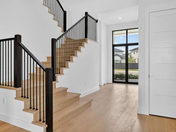 10105 Milky Way DR, Austin TX 78730