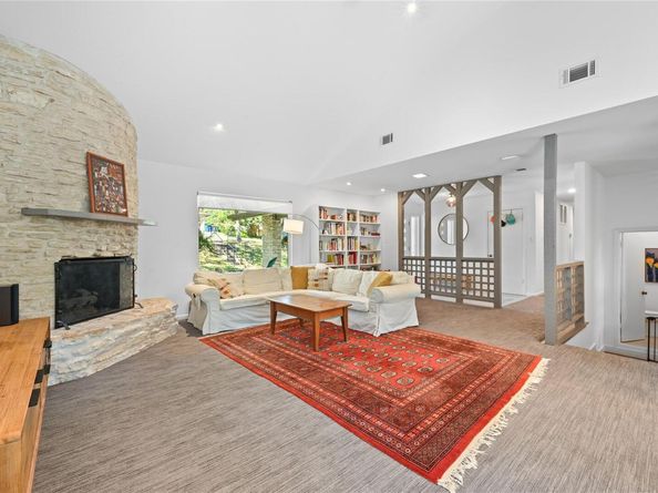 3907 Cresthill DR, Austin TX 78731