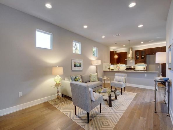 5308 Downs DR 2, Austin TX 78721