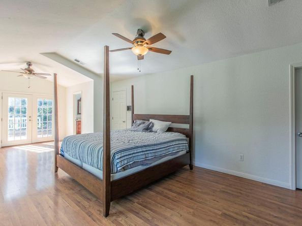 1905 Great Oaks DR, Round Rock TX 78681