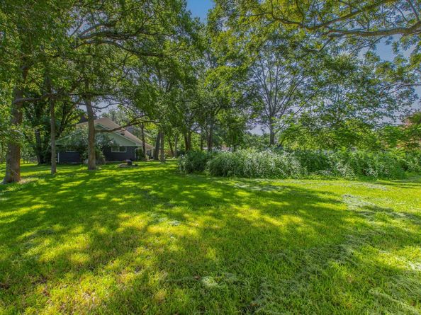 1905 Great Oaks DR, Round Rock TX 78681