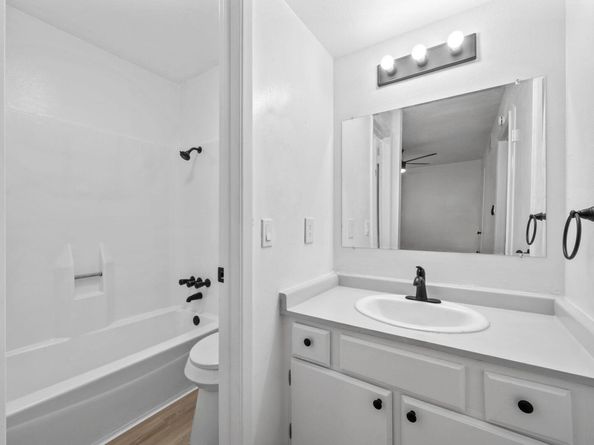 2410 Longview ST D202, Austin TX 78705
