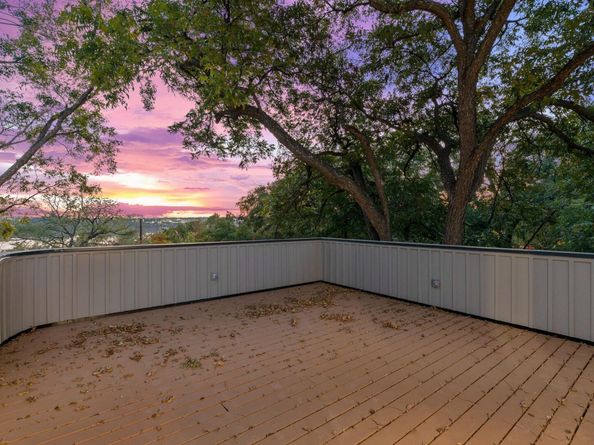 2704 Canterbury ST A, Austin TX 78702