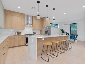 2704 Canterbury ST A, Austin TX 78702