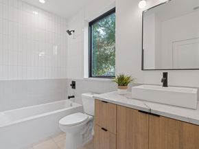 2704 Canterbury ST A, Austin TX 78702