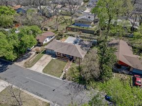 3205 Laguna DR, Austin TX 78741