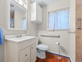 3205 Laguna DR, Austin TX 78741