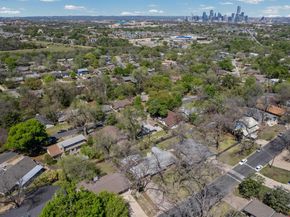 3205 Laguna DR, Austin TX 78741