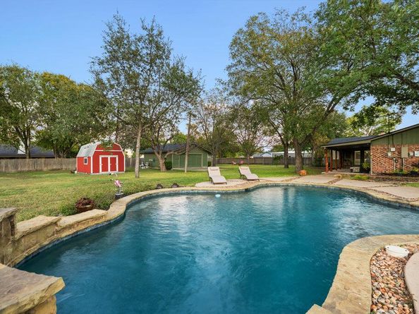 1802 Bumblebee DR, Pflugerville TX 78660