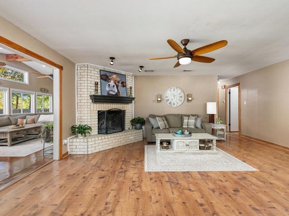 1802 Bumblebee DR, Pflugerville TX 78660