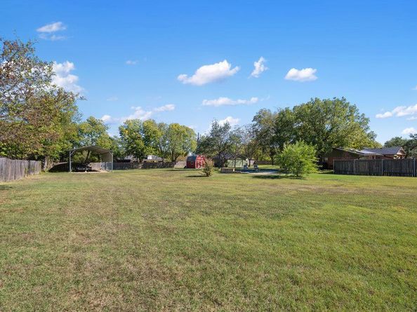 1802 Bumblebee DR, Pflugerville TX 78660