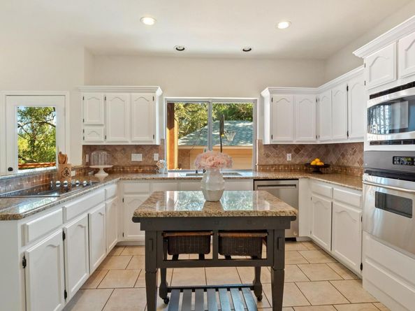 3913 Caney Creek RD, Austin TX 78732