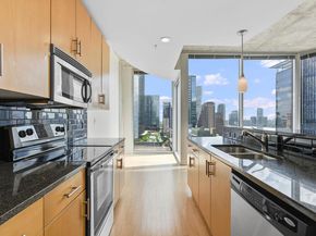 360 Nueces ST 2401, Austin TX 78701