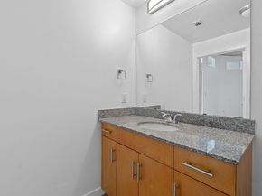360 Nueces ST 2401, Austin TX 78701