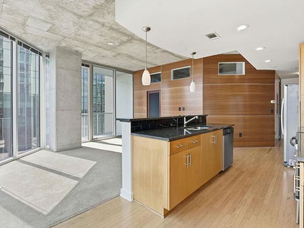360 Nueces ST 2401, Austin TX 78701