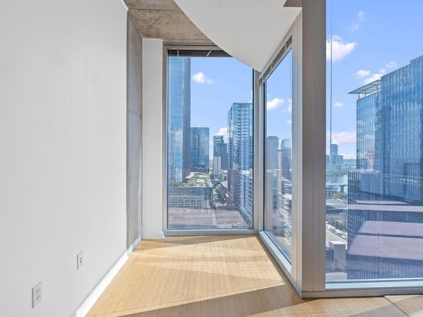 360 Nueces ST 2401, Austin TX 78701