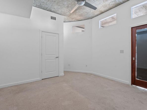 360 Nueces ST 2401, Austin TX 78701