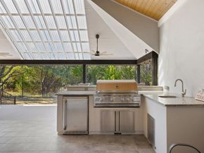 916 Morning Moon CIR, Austin TX 78732