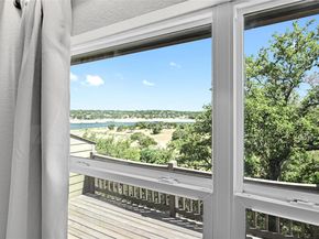 225 Comanche LN, Point Venture TX 78645