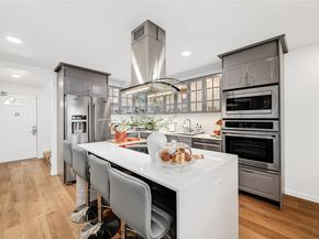 225 Comanche LN, Point Venture TX 78645