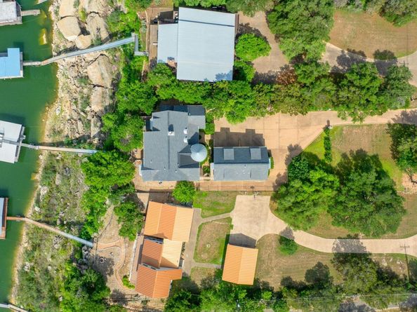 21936 Briarcliff DR, Spicewood TX 78669