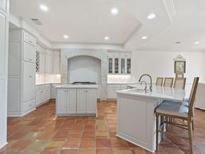 21936 Briarcliff DR, Spicewood TX 78669