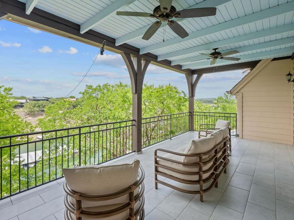 21936 Briarcliff DR, Spicewood TX 78669