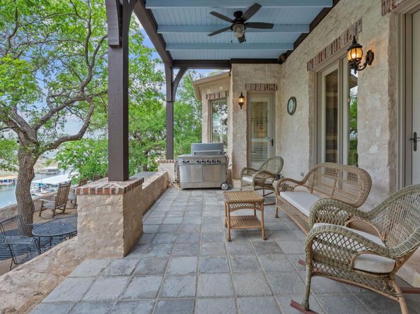 21936 Briarcliff DR, Spicewood TX 78669