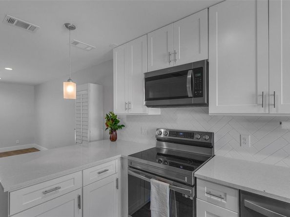 3812 Southway DR 101, Austin TX 78704