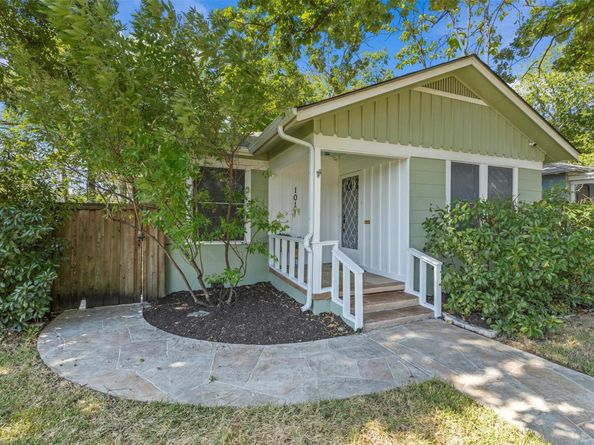 1011 E 45th ST, Austin TX 78751