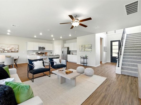 10207 Buster DR, Austin TX 78748