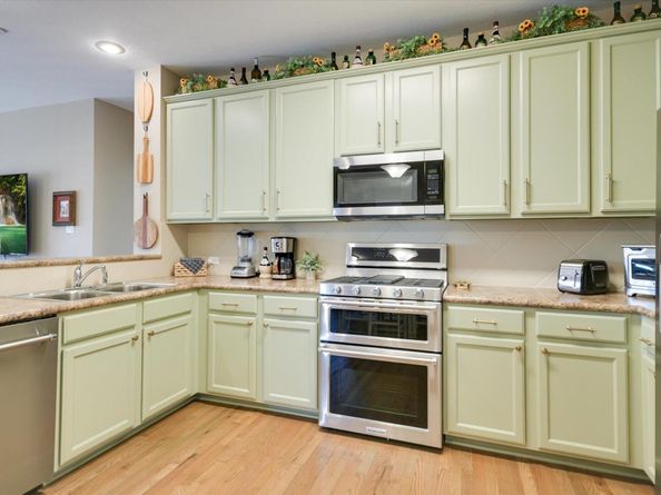 9201 Brodie LN 1501, Austin TX 78748