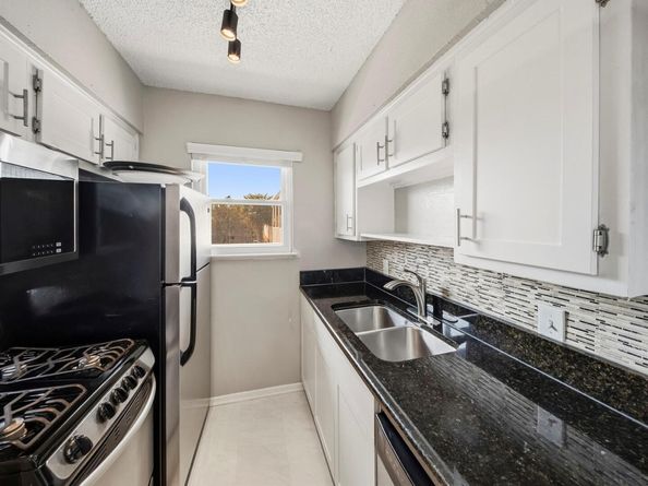 2401 Manor RD 222, Austin TX 78722