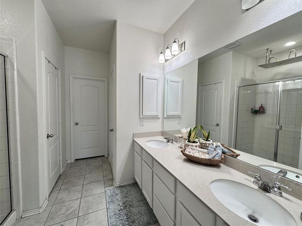 1121 Arbor Acres LOOP, Leander TX 78641