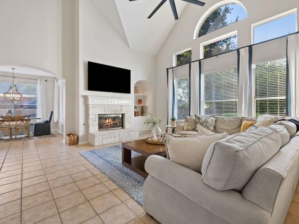 2649 Henley DR, Round Rock TX 78681