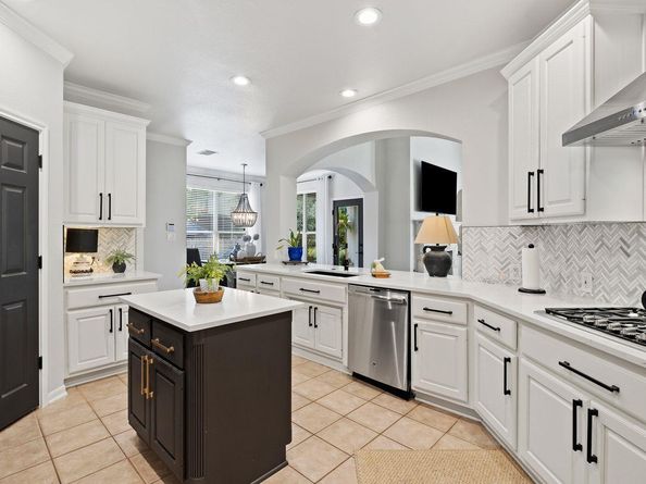 2649 Henley DR, Round Rock TX 78681