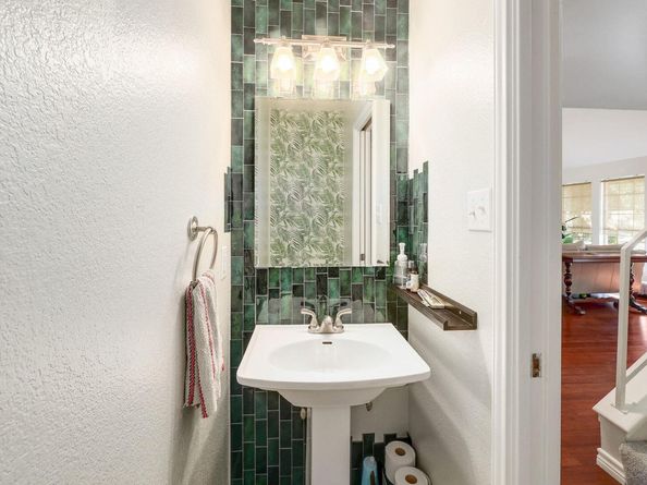 9006 Frostwood TRL, Austin TX 78729