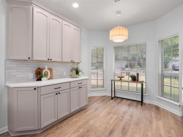 3817 Newland DR, Round Rock TX 78681